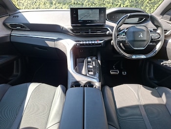 Used Peugeot 5008 2023 for sale - 79086332: Photo
