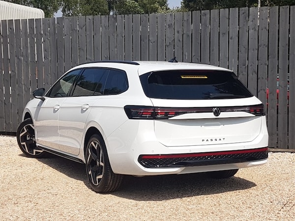Used Volkswagen Passat 2025 for sale - 76183023: Photo 3