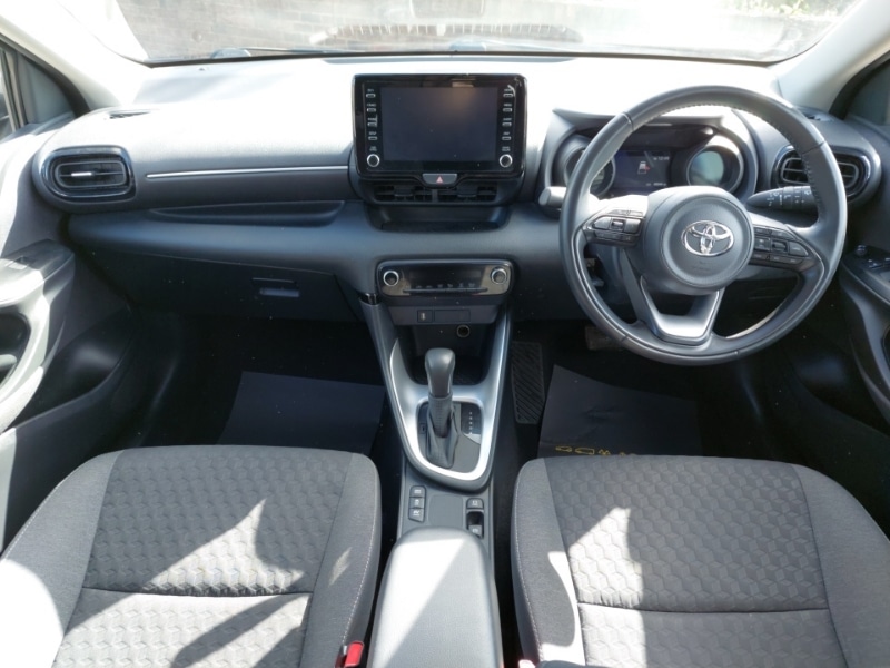 Used Toyota Yaris 2023 for sale - 78023271: Photo 2