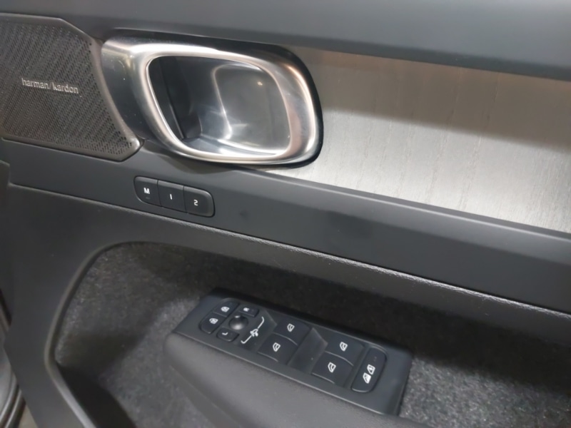 Used Volvo XC40 2024 for sale - 76497940: Photo 12