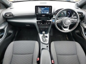 Used Toyota Yaris Cross 2023 for sale - 78455251: Photo
