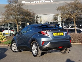 Used Toyota C-HR 2021 for sale - 77838232: Photo