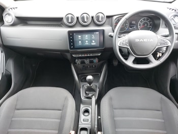 Used Dacia Duster 2024 for sale - 78766623: Photo