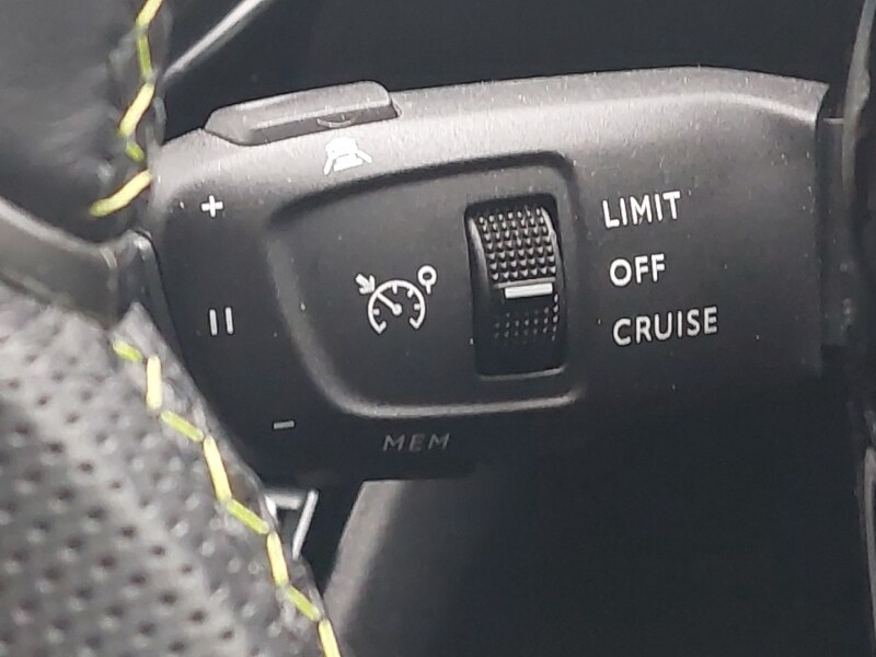 Used Peugeot 2008 2023 for sale - 77434187: Photo 12