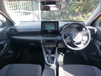 Used Toyota Yaris 2023 for sale - 79056015: Photo