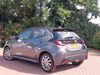 Used Toyota Yaris 2023 for sale - 79056015: Photo