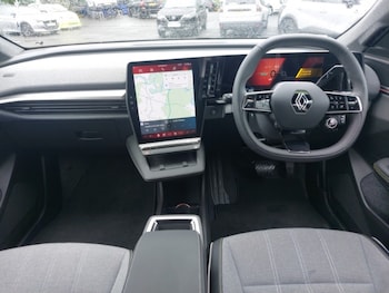 Used Renault Scenic E-Tech 2024 for sale - 79489251: Photo