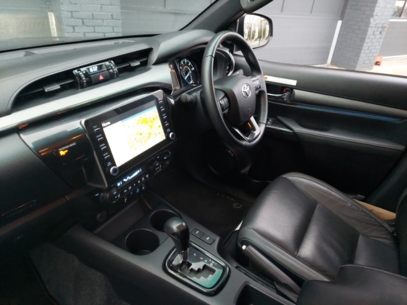 Used Toyota Hilux 2023 for sale - 77624351: Photo 10