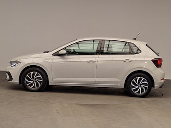 Used Volkswagen Polo 2024 for sale - 78230589: Photo