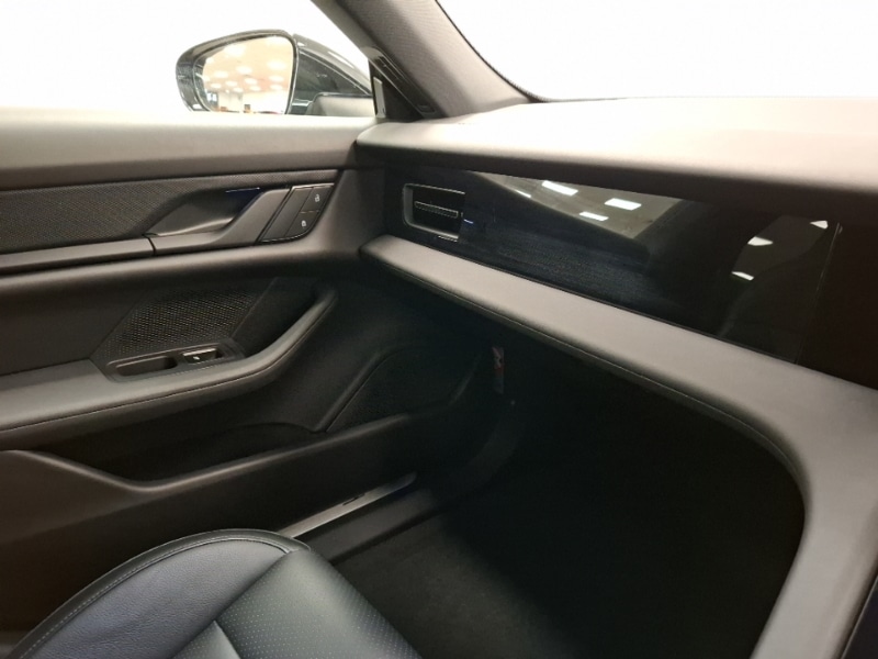 Used Porsche Taycan 2022 for sale - 77358068: Photo 11