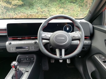 Used Hyundai KONA 2025 for sale - 76293886: Photo 2