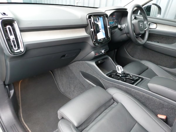 Used Volvo XC40 2024 for sale - 76347690: Photo 5