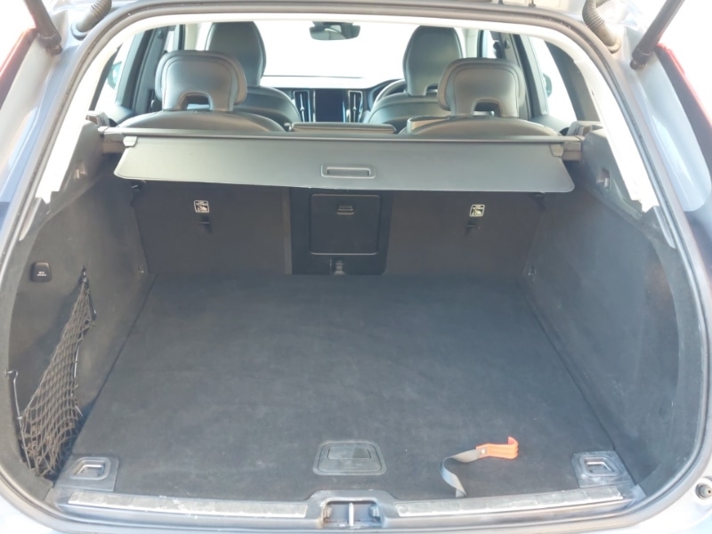 Used Volvo XC60 2023 for sale - 77265995: Photo 8