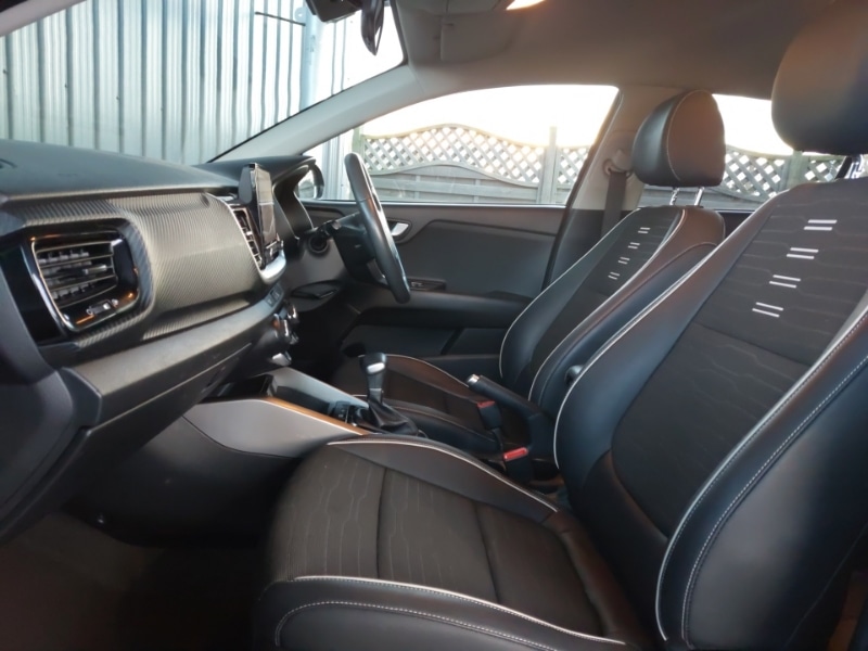 Used Kia Stonic 2021 for sale - 76975352: Photo 5