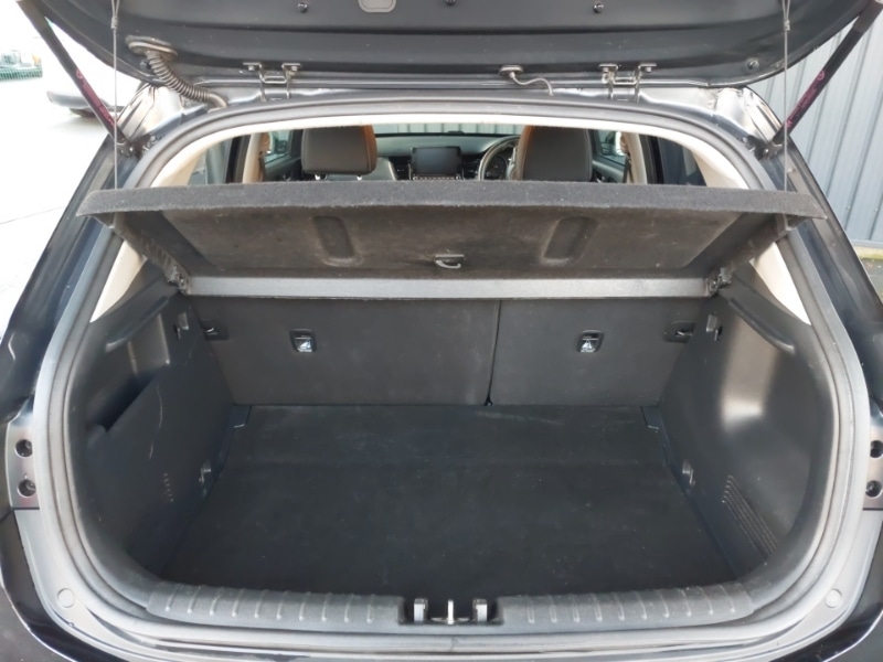 Used Kia Stonic 2021 for sale - 76975352: Photo 8