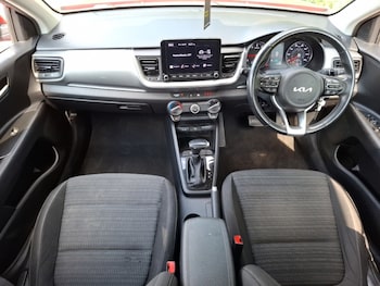 Used Kia Stonic 2023 for sale - 79332036: Photo