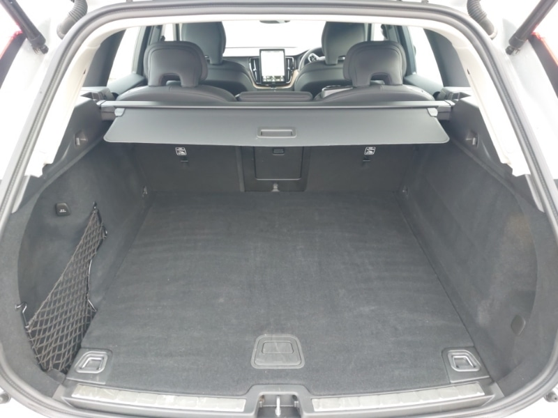 Used Volvo XC60 2025 for sale - 77596957: Photo 8