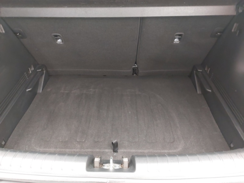 Used Kia Stonic 2023 for sale - 76795782: Photo 8