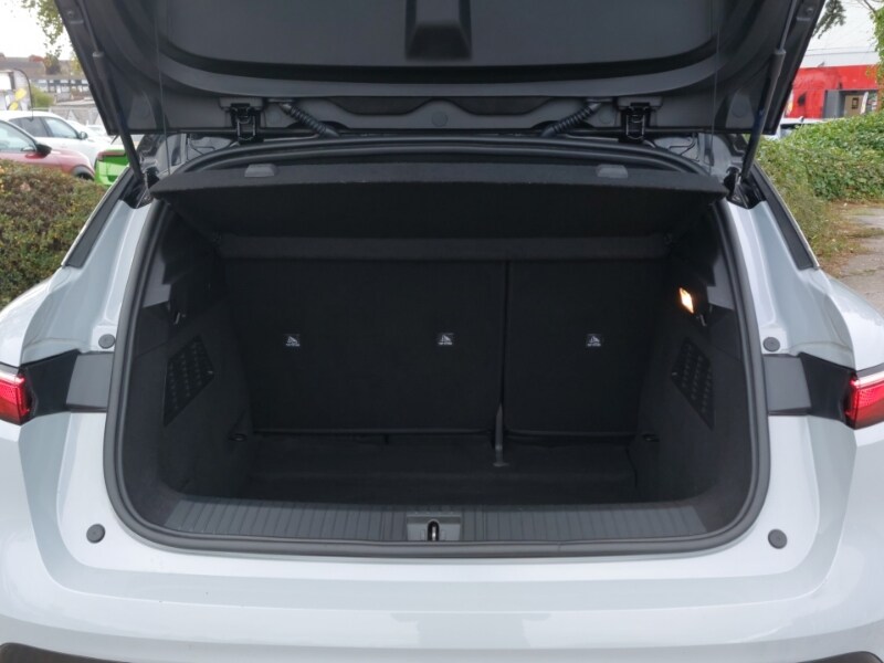 Used Renault Megane E Tech 2023 for sale - 77732082: Photo 8