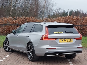 Used Volvo V60 2025 for sale - 78216200: Photo