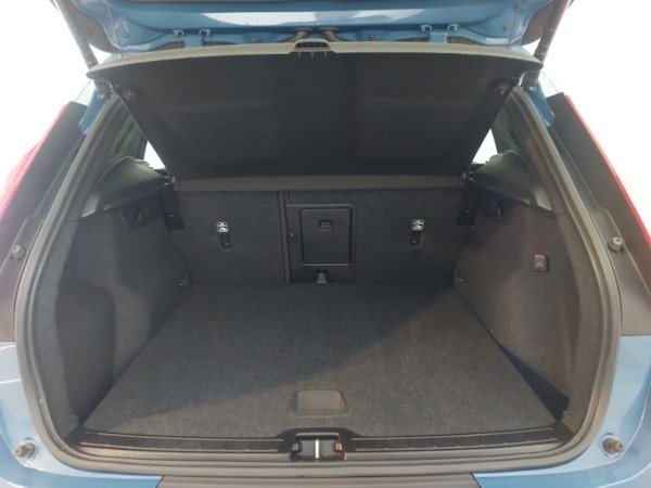 Used Volvo XC40 2022 for sale - 76310325: Photo 8