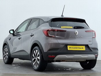 Used Renault Captur 2024 for sale - 77923164: Photo