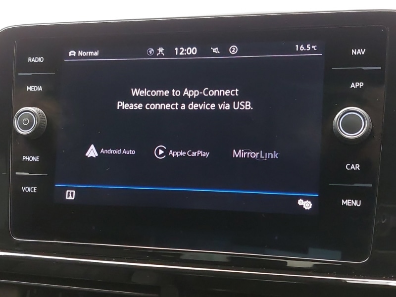 Used Volkswagen T-Roc 2023 for sale - 76737398: Photo 11