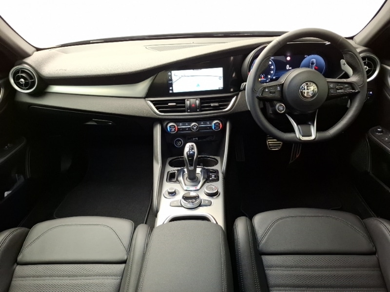 Used Alfa Romeo Giulia 2025 for sale - 76492530: Photo 2