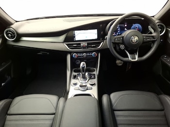 Used Alfa Romeo Giulia 2025 for sale - 76492530: Photo