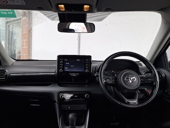 Used Toyota Yaris 2021 for sale - 78343192: Photo