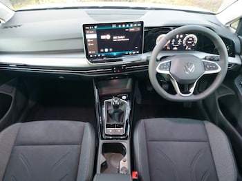 Used Volkswagen Golf 2025 for sale - 76932738: Photo