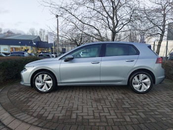 Used Volkswagen Golf 2025 for sale - 76932738: Photo