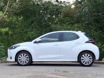 Used Toyota Yaris 2023 for sale - 79176305: Photo