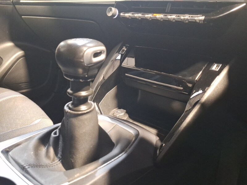 Used Peugeot 2008 2020 for sale - 77933847: Photo 11