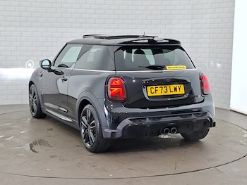 Used MINI Hatch 2023 for sale - 79302821: Photo