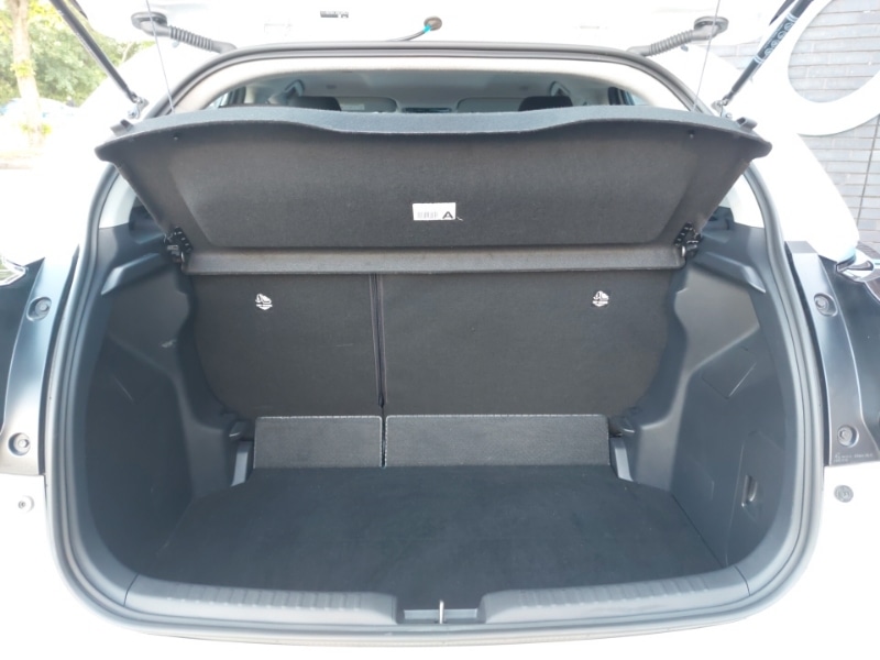 Used Mazda Mazda2 HYBRID 2024 for sale - 76548343: Photo 8