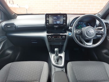 Used Toyota Yaris Cross 2022 for sale - 79086600: Photo