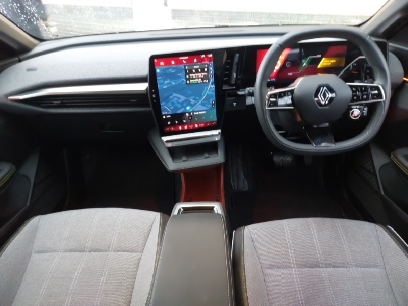 Used Renault Megane E Tech 2024 for sale - 76532656: Photo 2