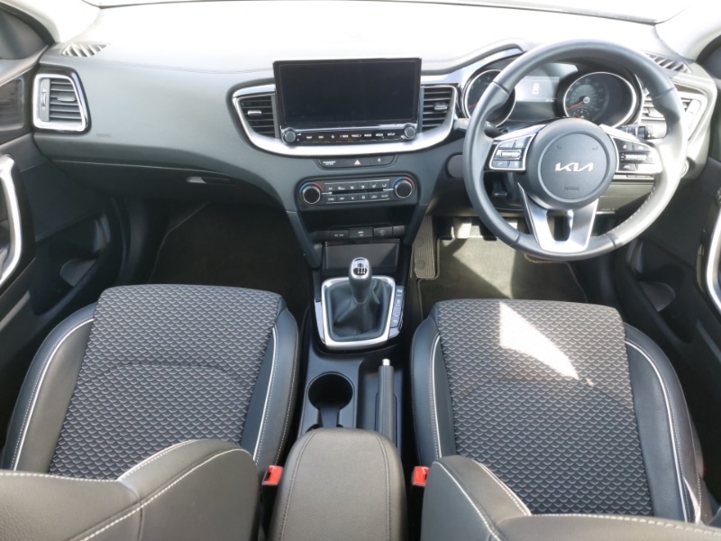 Used Kia XCeed 2025 for sale - 78114321: Photo 2