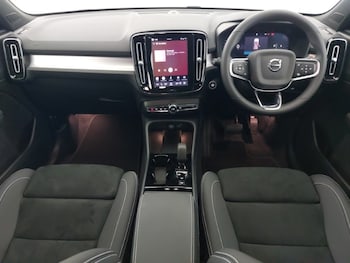 Used Volvo XC40 2025 for sale - 78635526: Photo