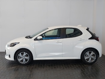 Used Toyota Yaris 2024 for sale - 79273581: Photo