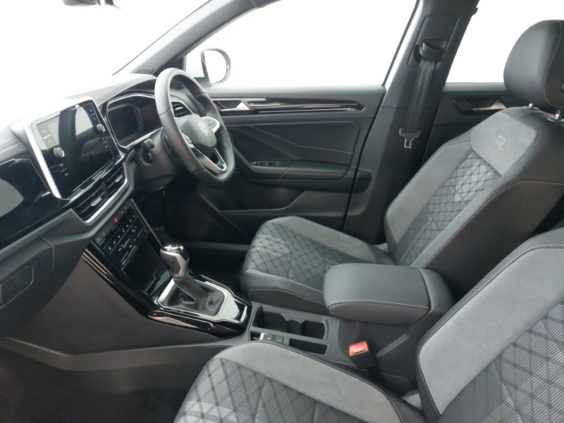 Used Volkswagen T-Roc 2025 for sale - 77454395: Photo 5