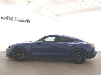 Used Porsche Taycan 2022 for sale - 78756670: Photo