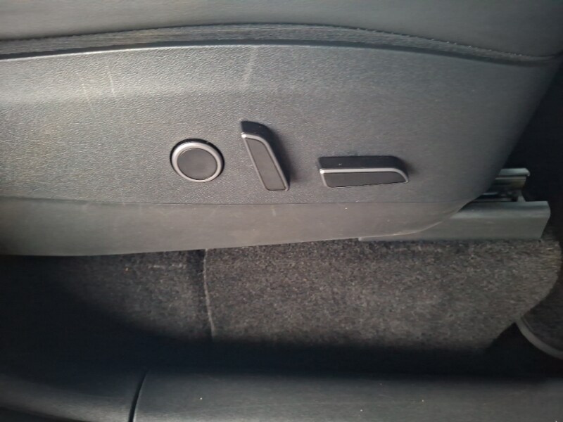 Used Tesla Model Y 2023 for sale - 77365689: Photo 11