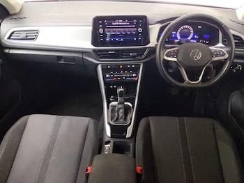 Used Volkswagen T-Roc 2023 for sale - 78474109: Photo