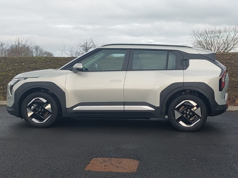 Used Kia EV3 2025 for sale - 77298800: Photo 4