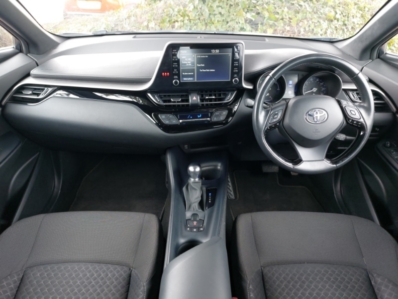 Used Toyota C-HR 2021 for sale - 77847671: Photo 2