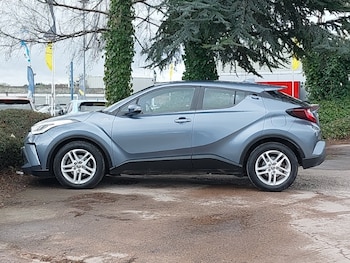 Used Toyota C-HR 2021 for sale - 77847671: Photo