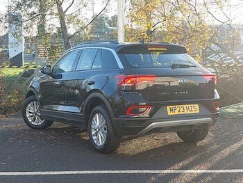 Used Volkswagen T-Roc 2023 for sale - 77082915: Photo