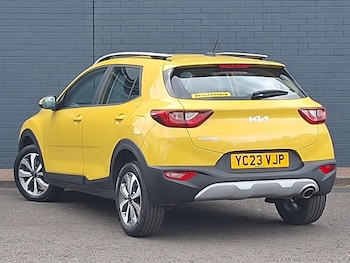 Used Kia Stonic 2023 for sale - 78275055: Photo